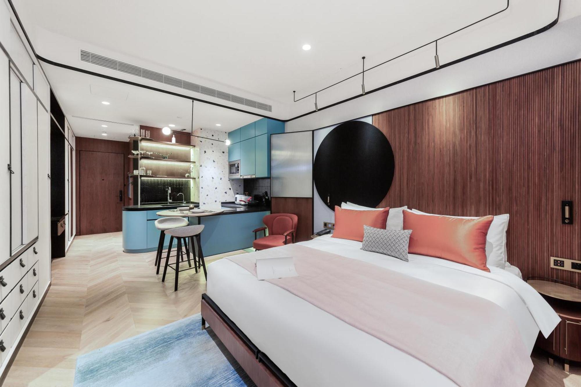 Citadines Gu Bei Hotel 4*
